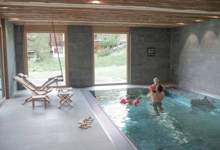 Wasserspaß im Pool des Familienhotel Gorfion Liechtenstein