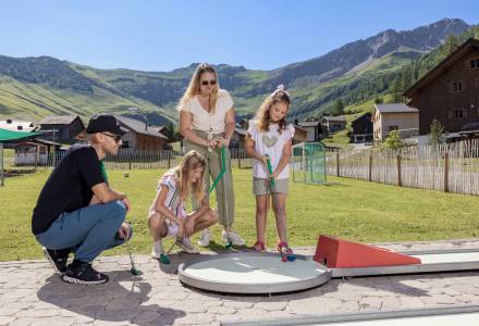 Alpine mini golf Malbun - Gorfion Familienhotel Liechtenstein