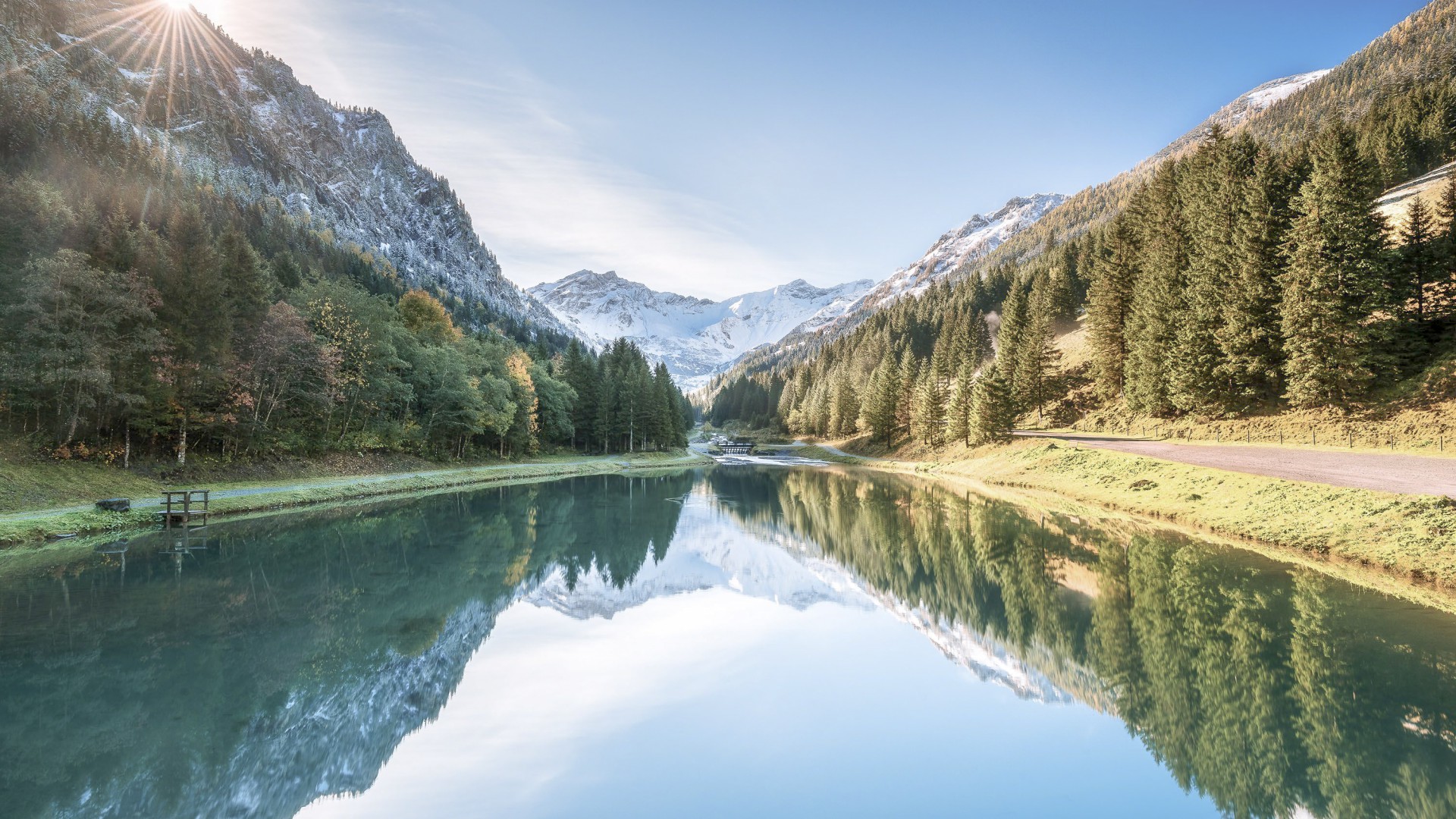 Sonnenaufgang am Gänglesee in Liechtenstein